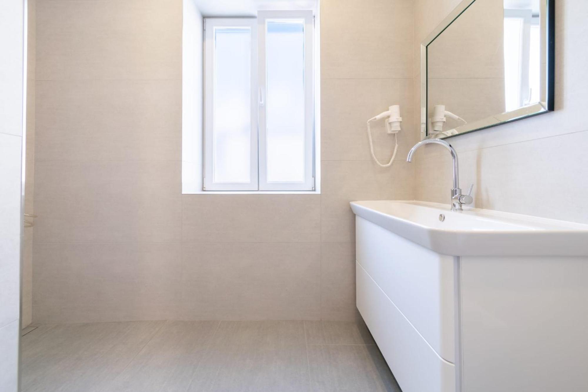 Apartment Stone House Baska Voda