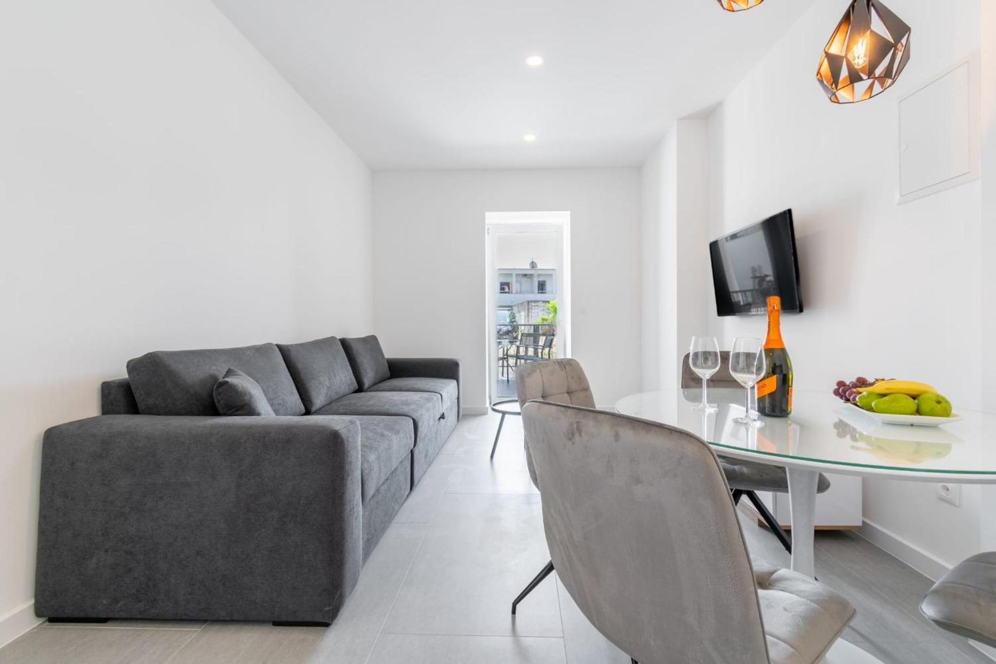 Stone House Apartment Baska Voda